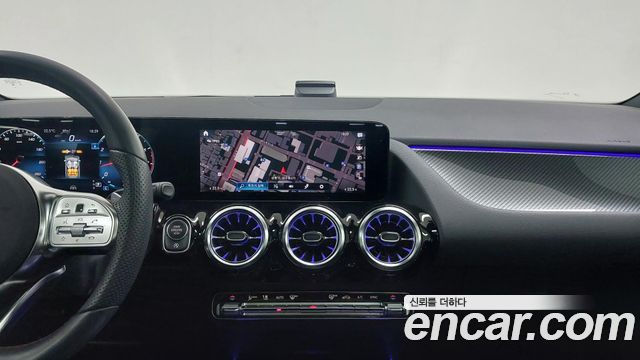 Mercedes-Benz GLA-Class 2023 — photo 16