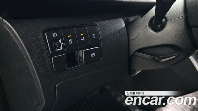 Hyundai Staria 2025 — photo 14