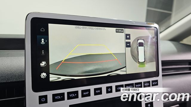 Hyundai Staria 2025 — photo 15