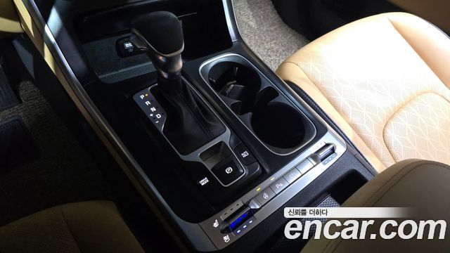 Kia Canival 2023 — photo 9