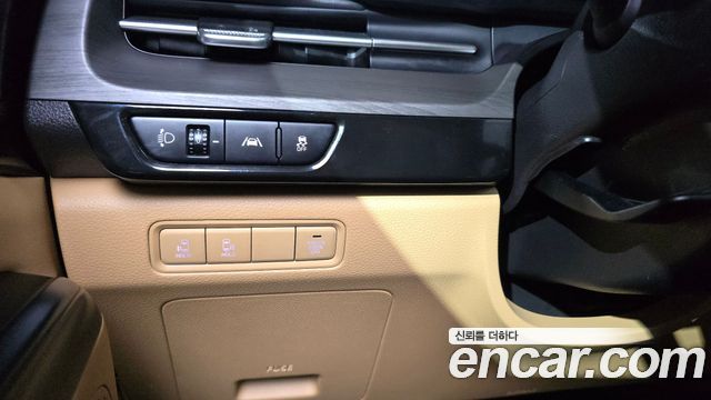 Kia Canival 2023 — photo 17