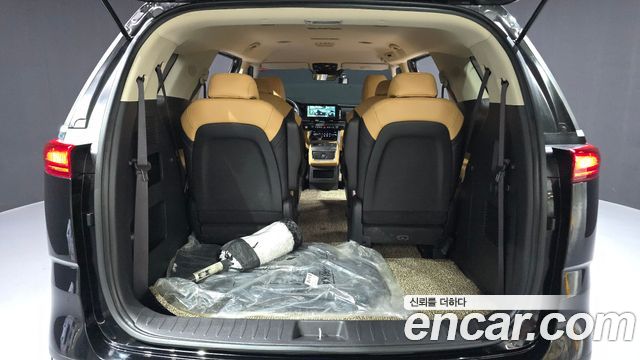Kia Canival 2023 — photo 20