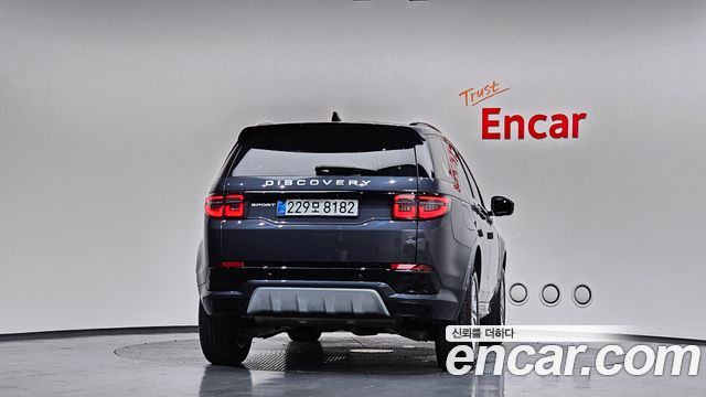 Land Rover Discovery Sport 2025 — photo 4