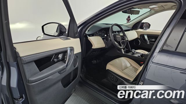 Land Rover Discovery Sport 2025 — photo 13