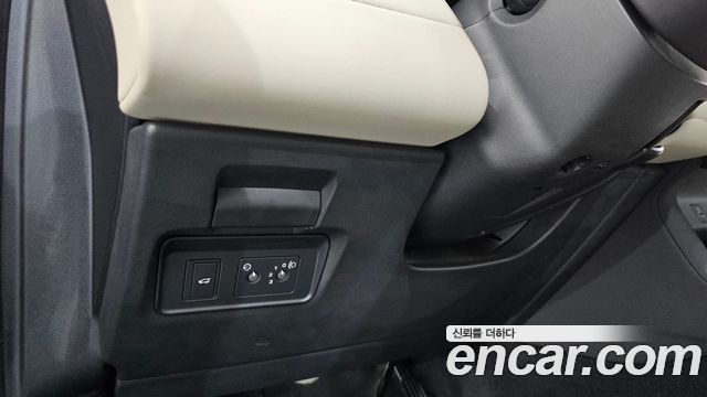 Land Rover Discovery Sport 2025 — photo 29