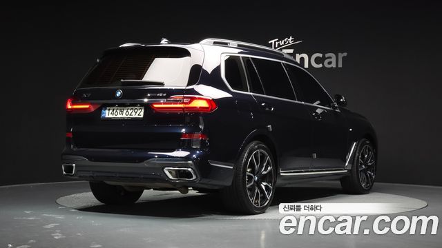 BMW X7 2021 — photo 2