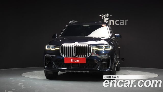 BMW X7 2021 — photo 3