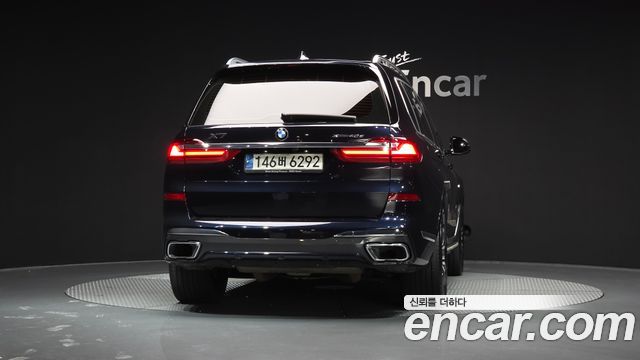 BMW X7 2021 — photo 4