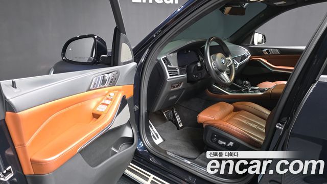 BMW X7 2021 — photo 13