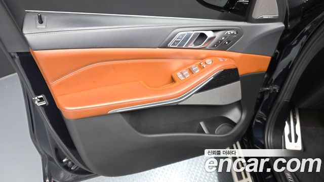 BMW X7 2021 — photo 14