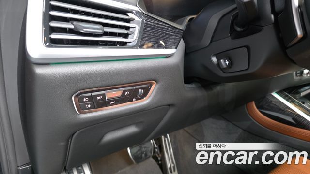 BMW X7 2021 — photo 27