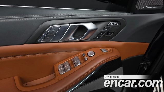 BMW X7 2021 — photo 28