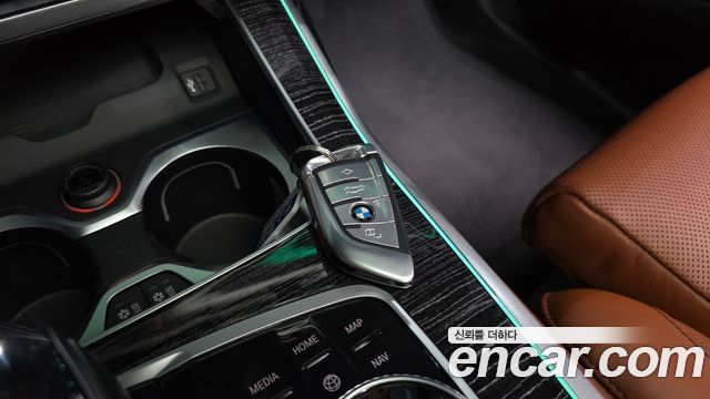 BMW X7 2021 — photo 31