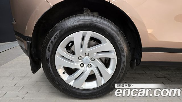 Land Rover Range Rover Evoque 2025 — photo 5