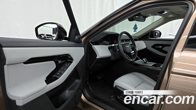 Land Rover Range Rover Evoque 2025 — photo 13