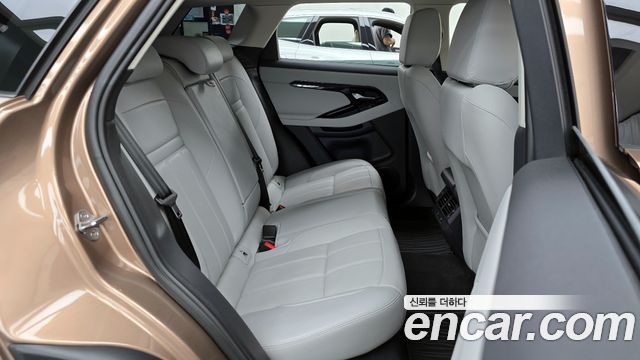 Land Rover Range Rover Evoque 2025 — photo 17