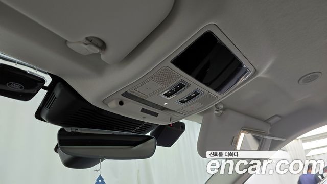 Land Rover Range Rover Evoque 2025 — photo 24