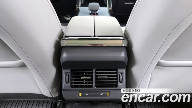 Land Rover Range Rover Evoque 2025 — photo 25