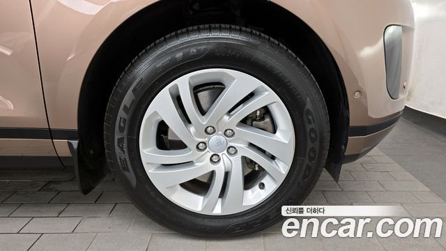Land Rover Range Rover Evoque 2025 — photo 7