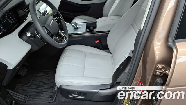 Land Rover Range Rover Evoque 2025 — photo 31