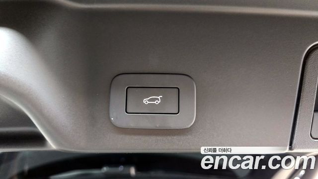Land Rover Range Rover Evoque 2025 — photo 32