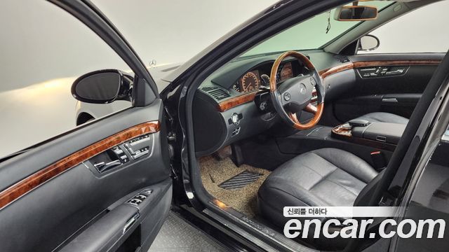 Mercedes-Benz S-Class 2009 — photo 10