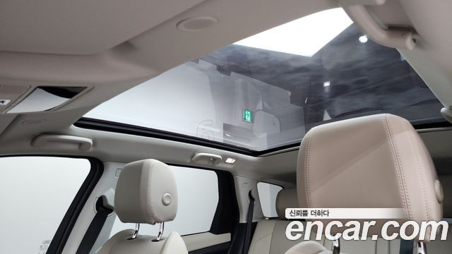 Land Rover Discovery Sport 2025 — photo 22