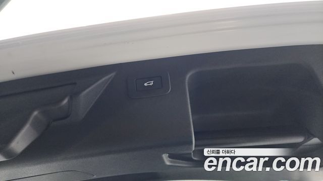 Land Rover Discovery Sport 2025 — photo 23
