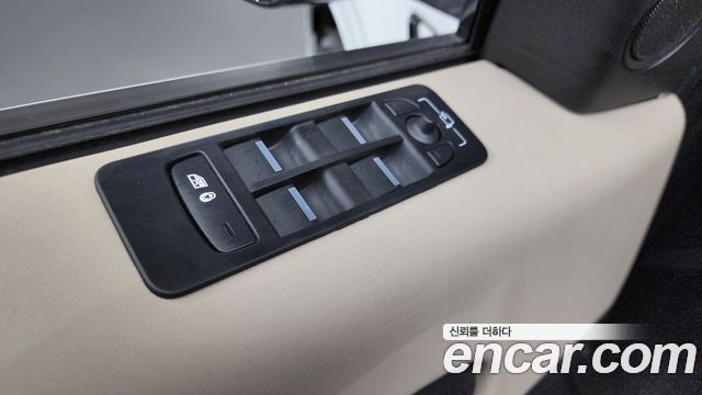 Land Rover Discovery Sport 2025 — photo 28