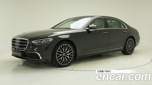 Mercedes-Benz S-Class 2026 — photo 1