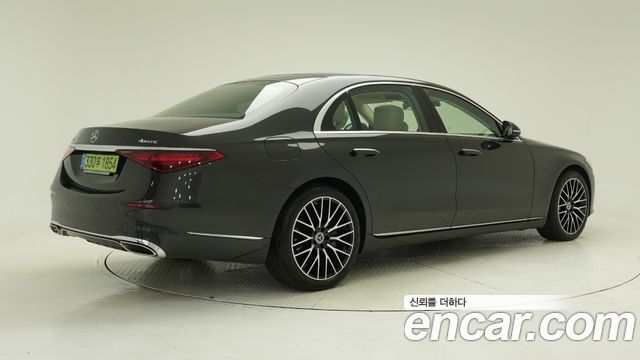 Mercedes-Benz S-Class 2026 — photo 2