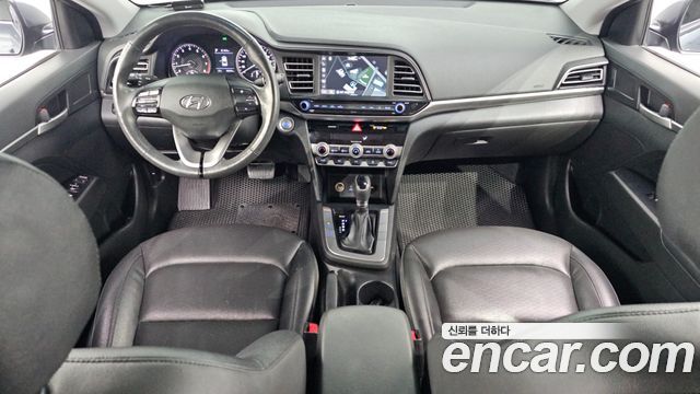 Hyundai AVANTE 2019 — photo 10