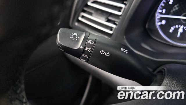 Hyundai AVANTE 2019 — photo 25