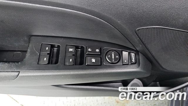 Hyundai AVANTE 2019 — photo 28