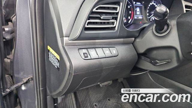 Hyundai AVANTE 2019 — photo 29