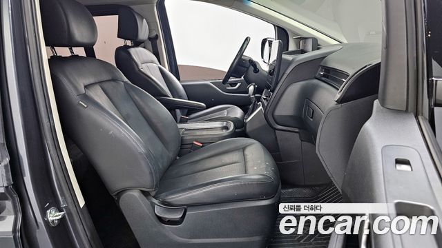 Hyundai Staria 2023 — photo 17