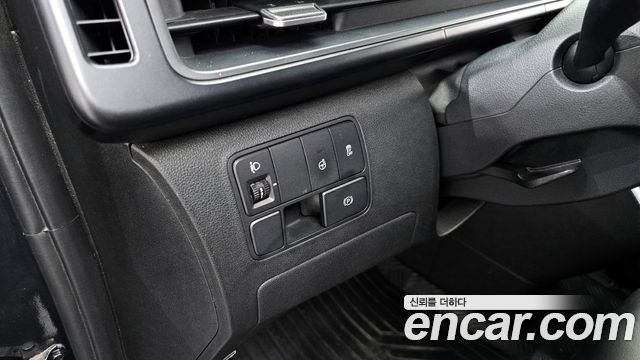 Hyundai Staria 2023 — photo 22