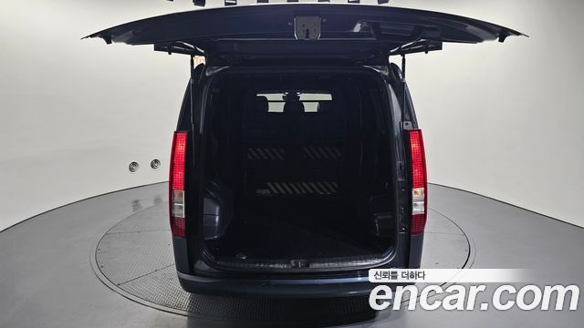 Hyundai Staria 2023 — photo 26