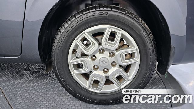 Hyundai Staria 2023 — photo 7