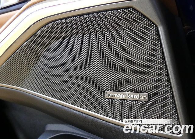 BMW 3-Series 2025 — photo 17