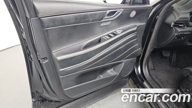 Genesis GV80 2022 — photo 14