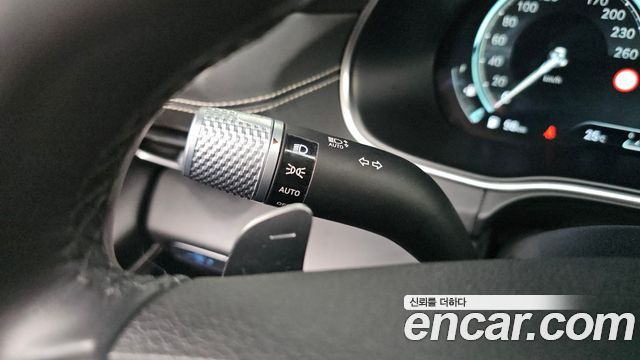 Genesis GV80 2022 — photo 28
