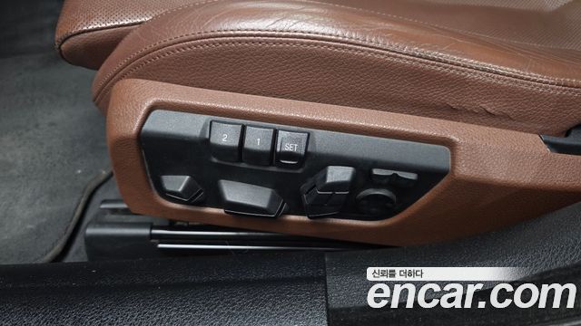 BMW 6-Series 2016 — photo 24