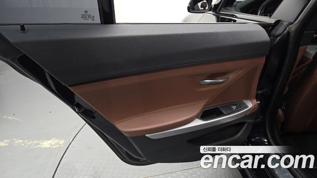 BMW 6-Series 2016 — photo 15