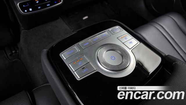 Genesis G80 2022 — photo 25