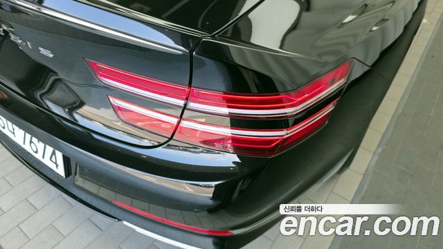 Genesis G80 2022 — photo 9
