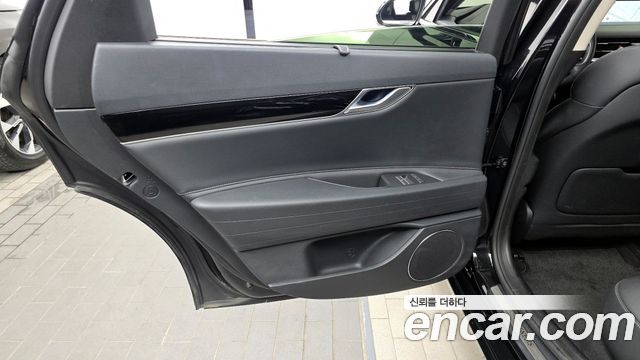 Genesis G80 2022 — photo 15