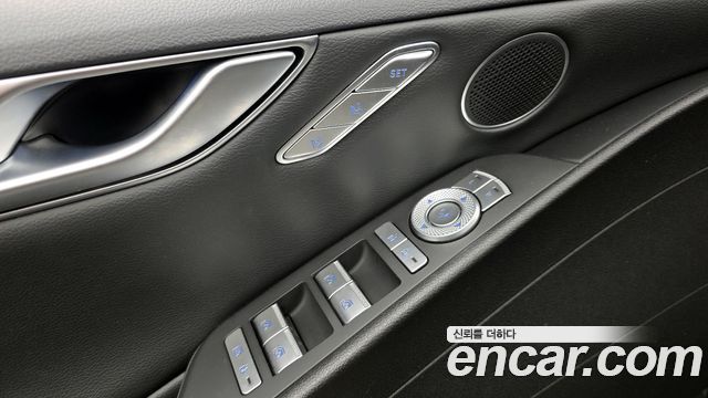 Genesis G80 2022 — photo 29