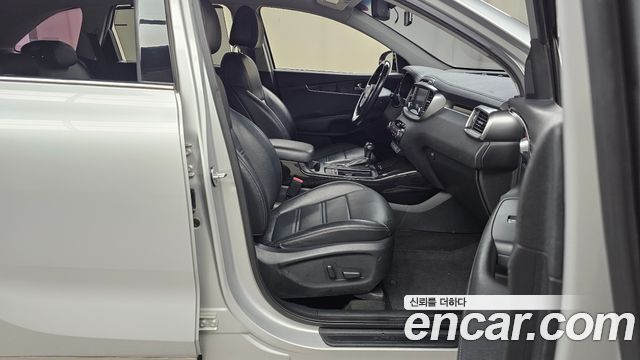 Kia Sorento 2015 — photo 17