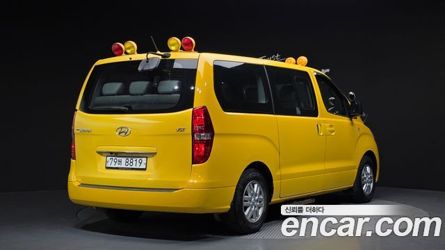 Hyundai Starex 2018 — photo 2
